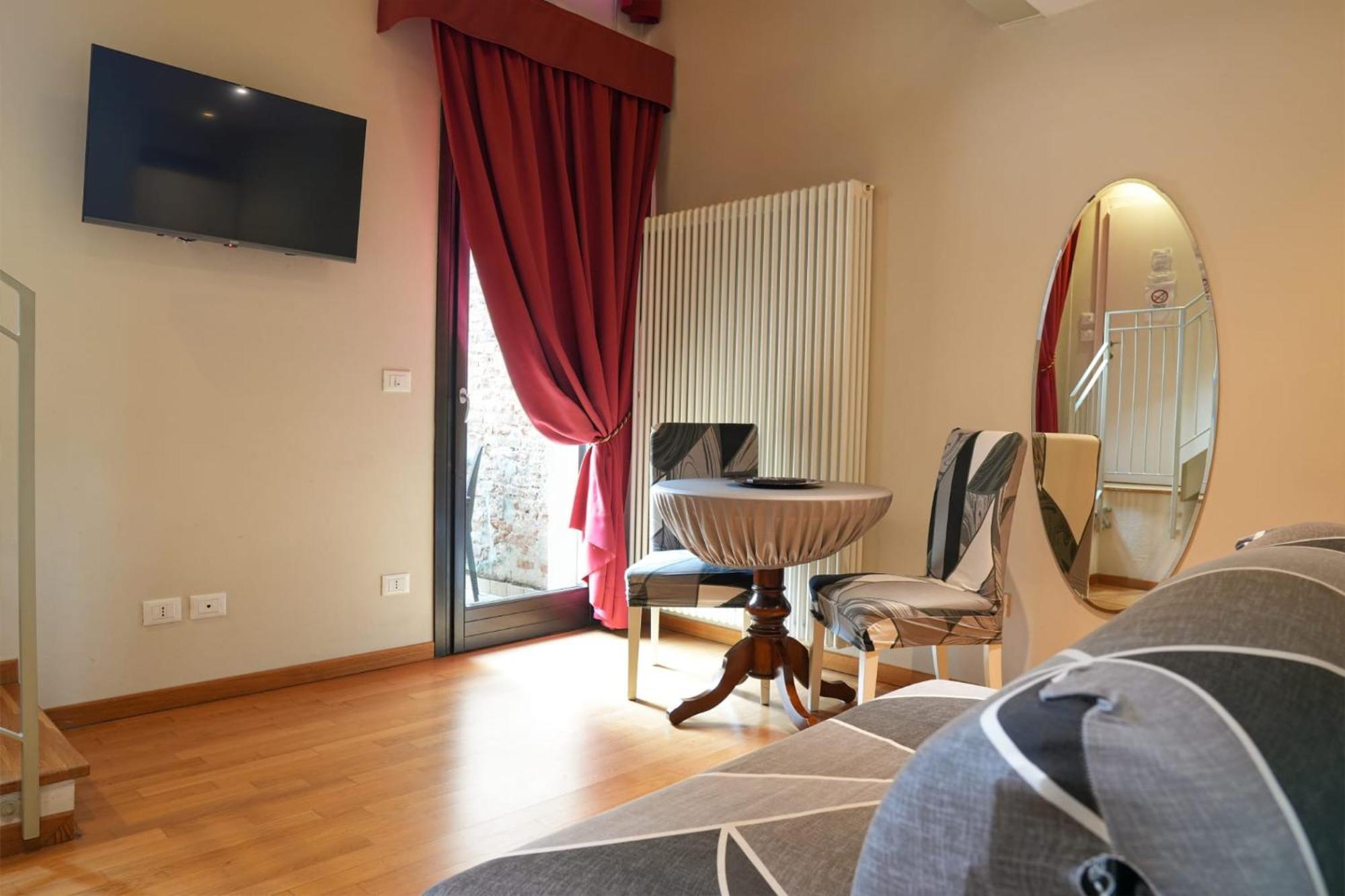 Honey Rooms Феррара Екстер'єр фото